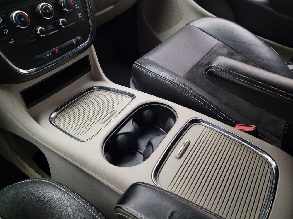 2019 Dodge Grand Caravan in Bakersfield, CA 93309 - 18133546 26