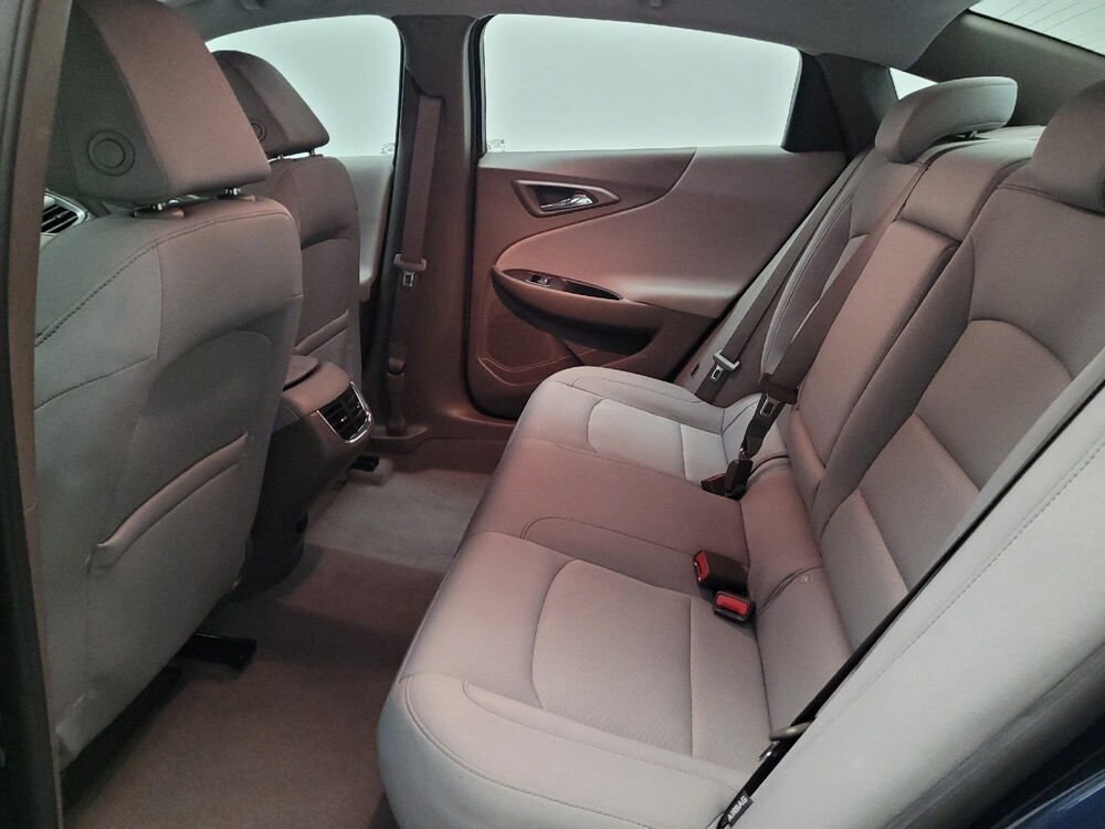 2022 Chevrolet Malibu in Downey, CA 90241 - 18133547 18