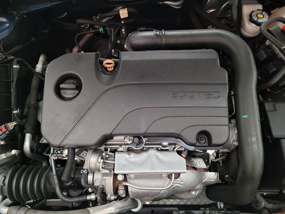 2022 Chevrolet Malibu in Downey, CA 90241 - 18133547 30