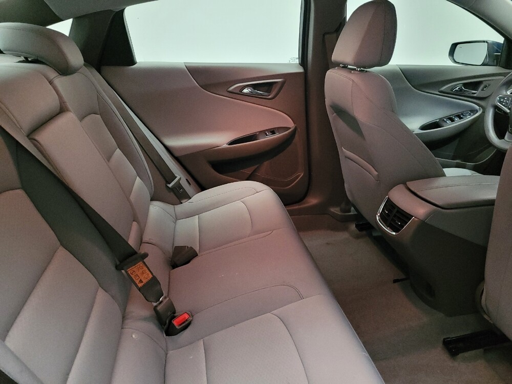 2022 Chevrolet Malibu in Downey, CA 90241 - 18133547 19