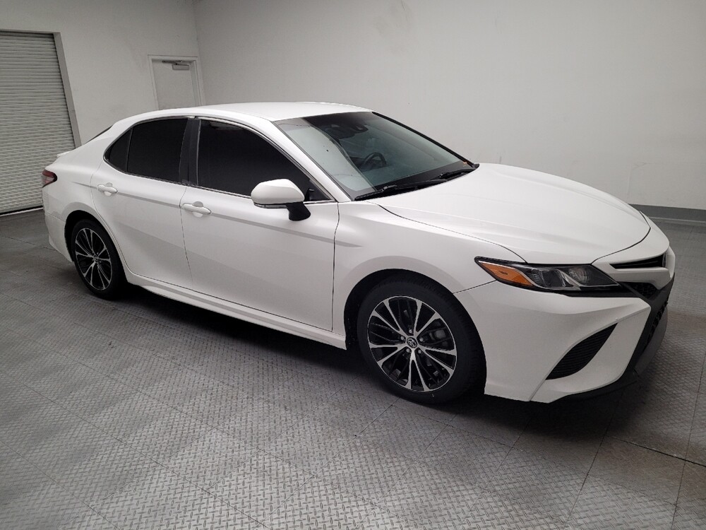 2018 Toyota Camry in Downey, CA 90241 - 18133551 11