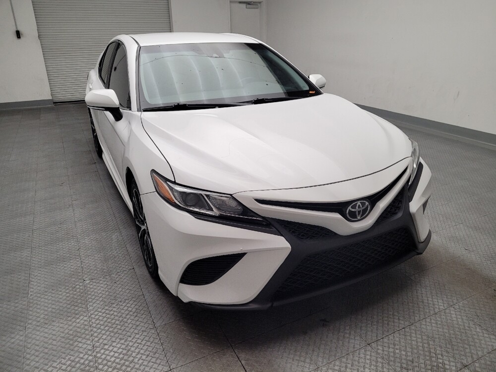 2018 Toyota Camry in Downey, CA 90241 - 18133551 14