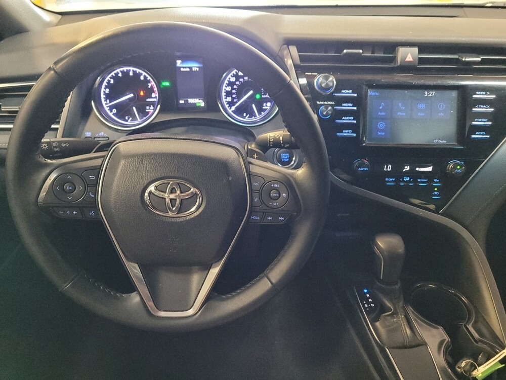 2018 Toyota Camry in Downey, CA 90241 - 18133551 22