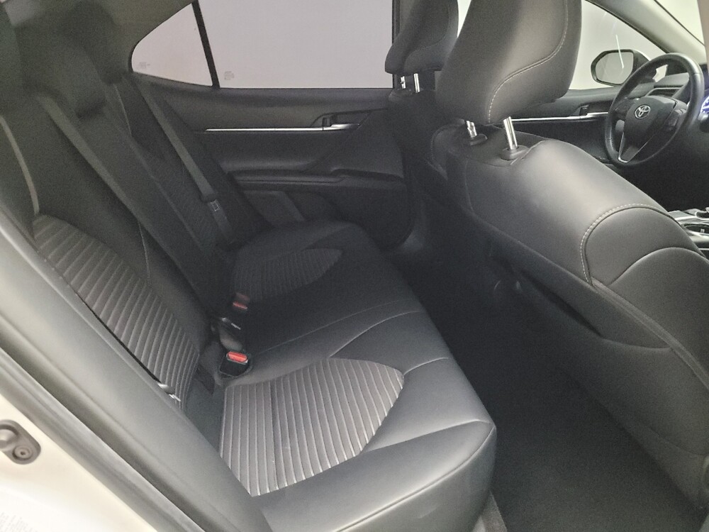 2018 Toyota Camry in Downey, CA 90241 - 18133551 19