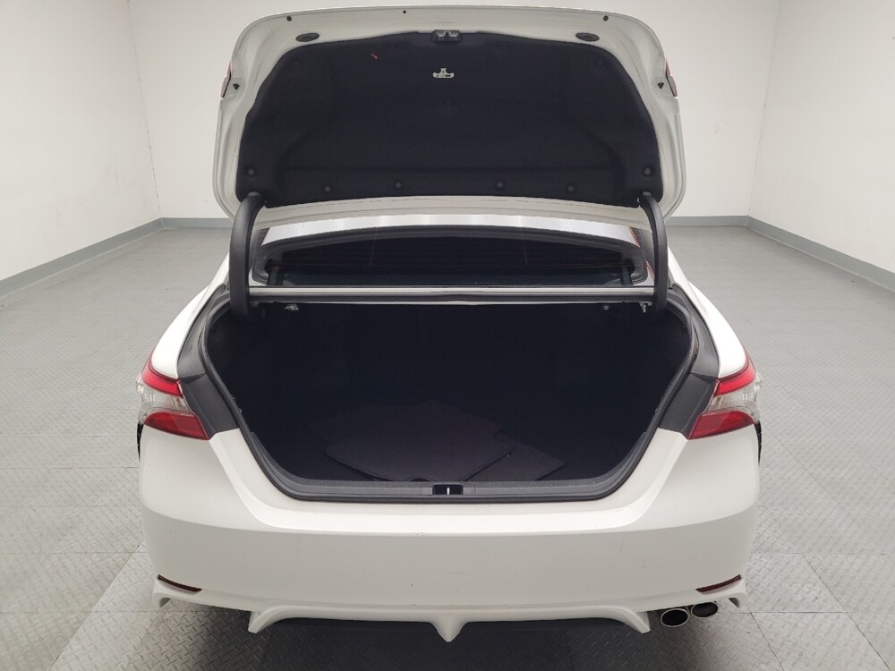 2018 Toyota Camry in Downey, CA 90241 - 18133551 29