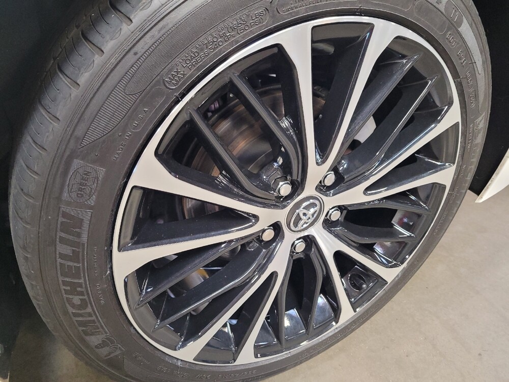 2018 Toyota Camry in Downey, CA 90241 - 18133551 31