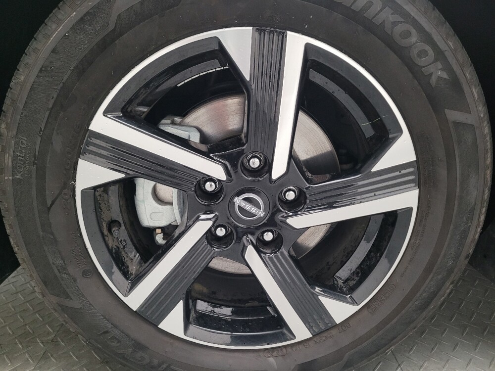 2025 Nissan Sentra in Fresno, CA 93726 - 18133552 31