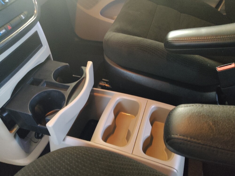 2016 Dodge Grand Caravan in Duluth, GA 30096 - 18133566 26