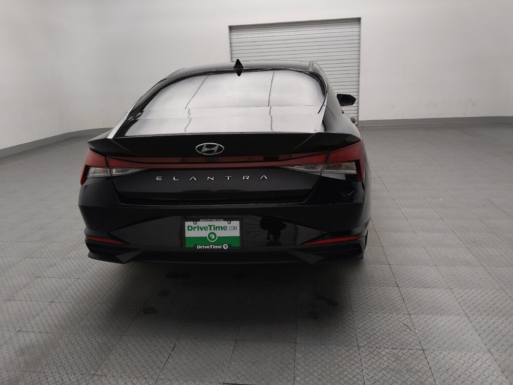 2023 Hyundai Elantra in Lewisville, TX 75067 - 18133586 7