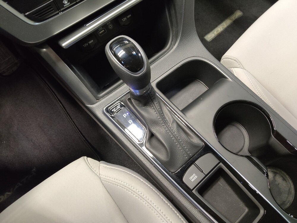 2016 Hyundai Sonata in Tulsa, OK 74145 - 18133590 26