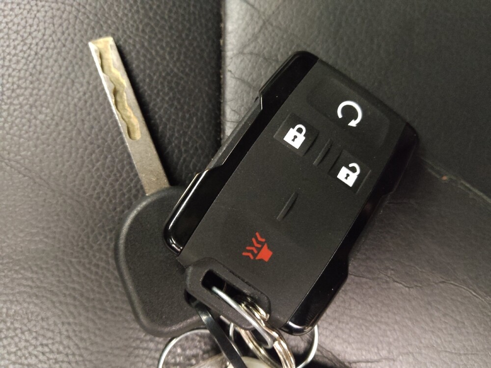 2018 Chevrolet Silverado 1500 in Tulsa, OK 74145 - 18133597 32