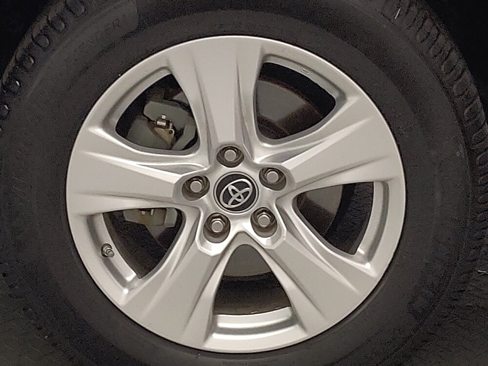 2019 Toyota RAV4 in Tulsa, OK 74145 - 18133599 31