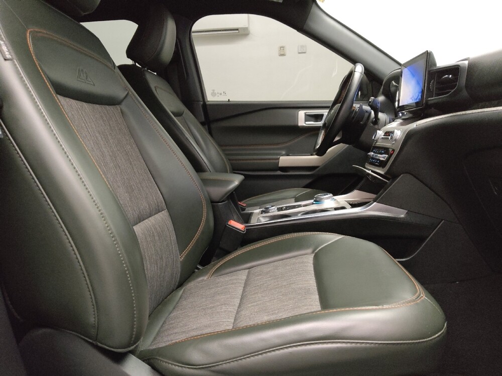 2022 Ford Explorer in Arlington, TX 76011 - 18133607 21