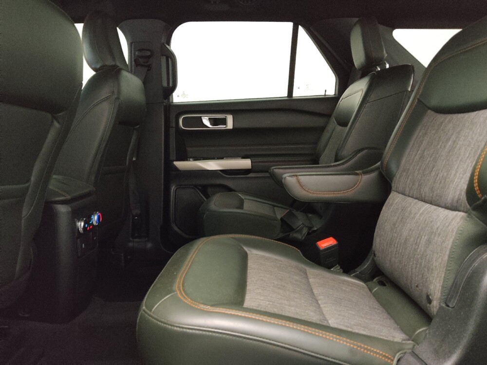 2022 Ford Explorer in Arlington, TX 76011 - 18133607 18