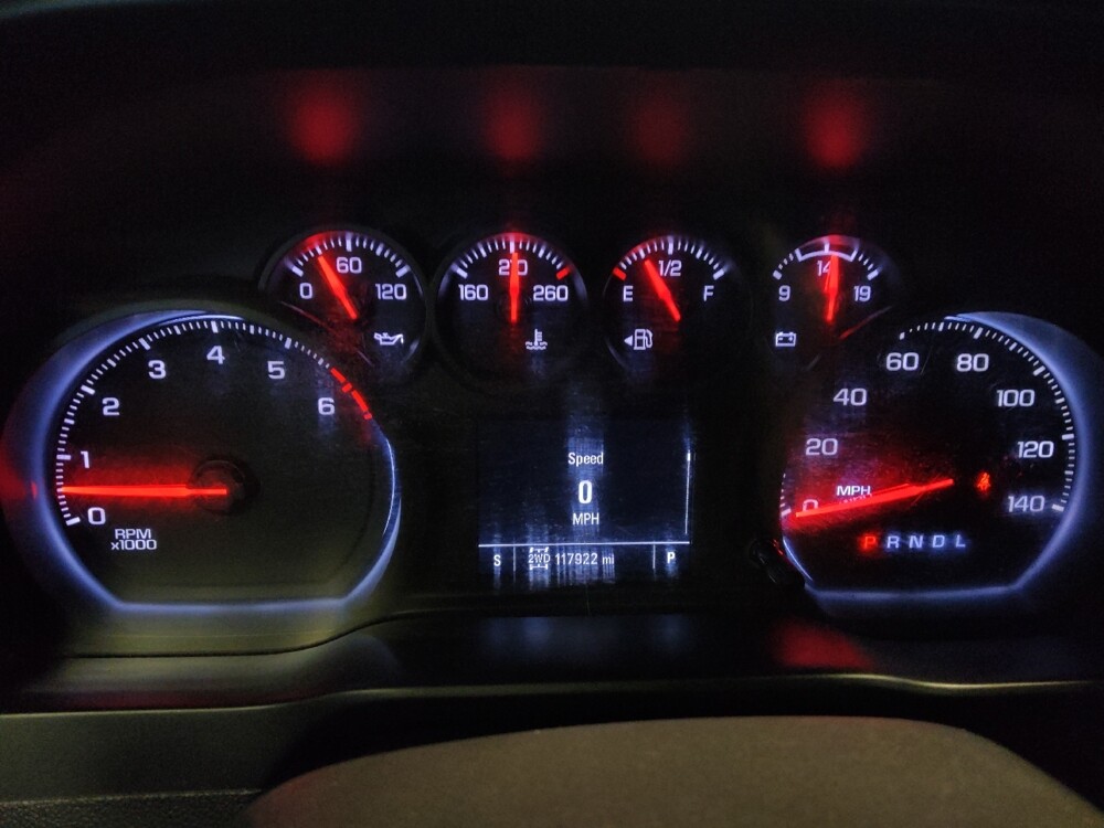 2020 Chevrolet Silverado 1500 in Glendale, AZ 85301 - 18133612 23