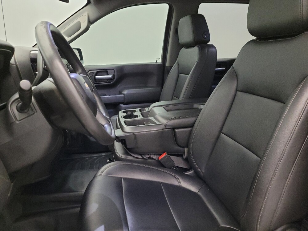 2020 Chevrolet Silverado 1500 in Glendale, AZ 85301 - 18133612 17