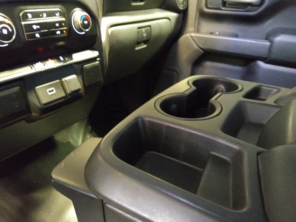 2020 Chevrolet Silverado 1500 in Glendale, AZ 85301 - 18133612 26