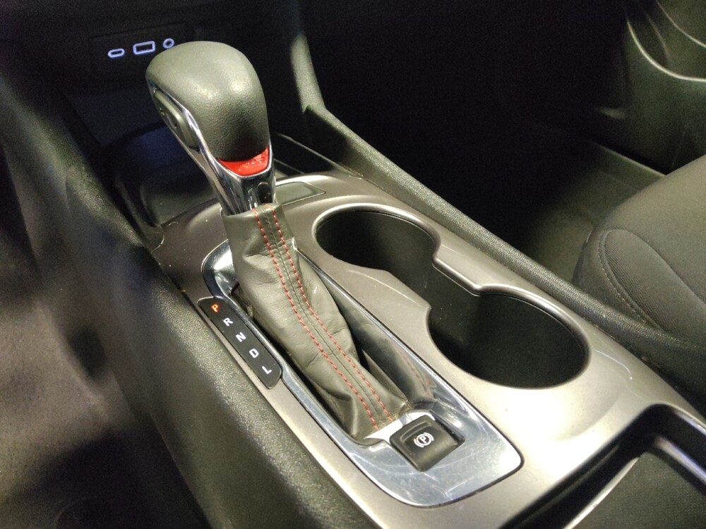 2022 Chevrolet Malibu in Mesa, AZ 85210 - 18133614 26