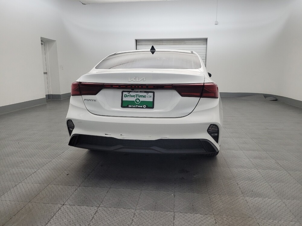 2022 Kia Forte in Mesa, AZ 85210 - 18133617 7