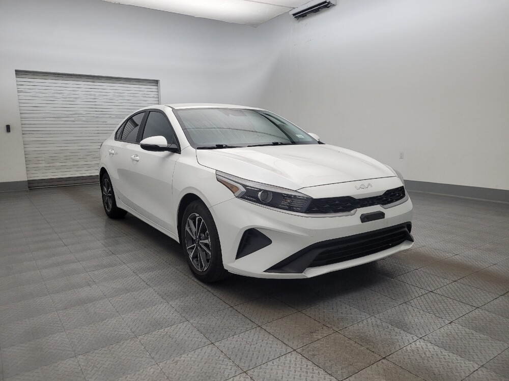 2022 Kia Forte in Mesa, AZ 85210 - 18133617 13