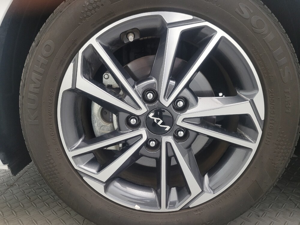 2022 Kia Forte in Mesa, AZ 85210 - 18133617 31