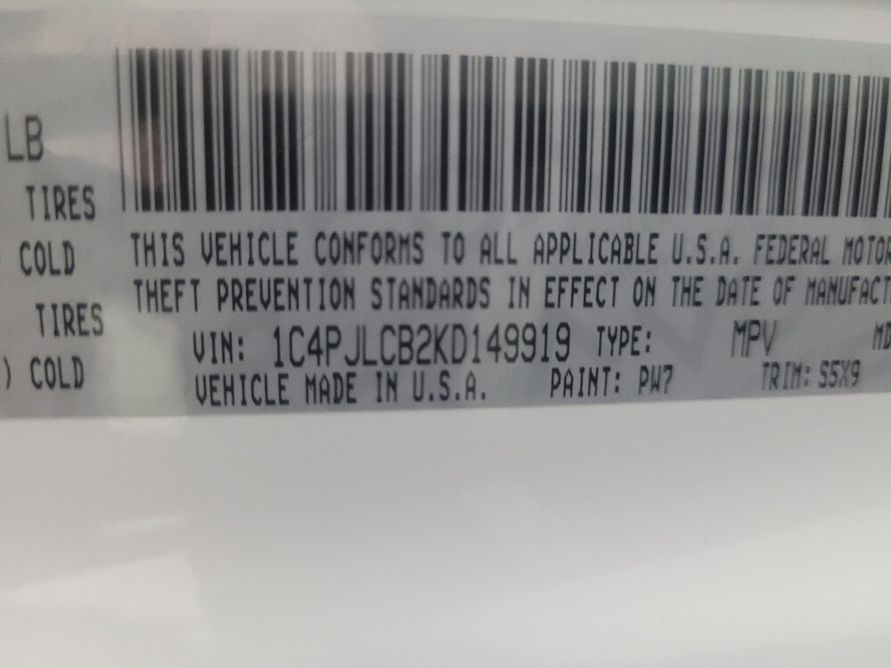 2019 Jeep Cherokee in Phoenix, AZ 85022 - 18133620 33