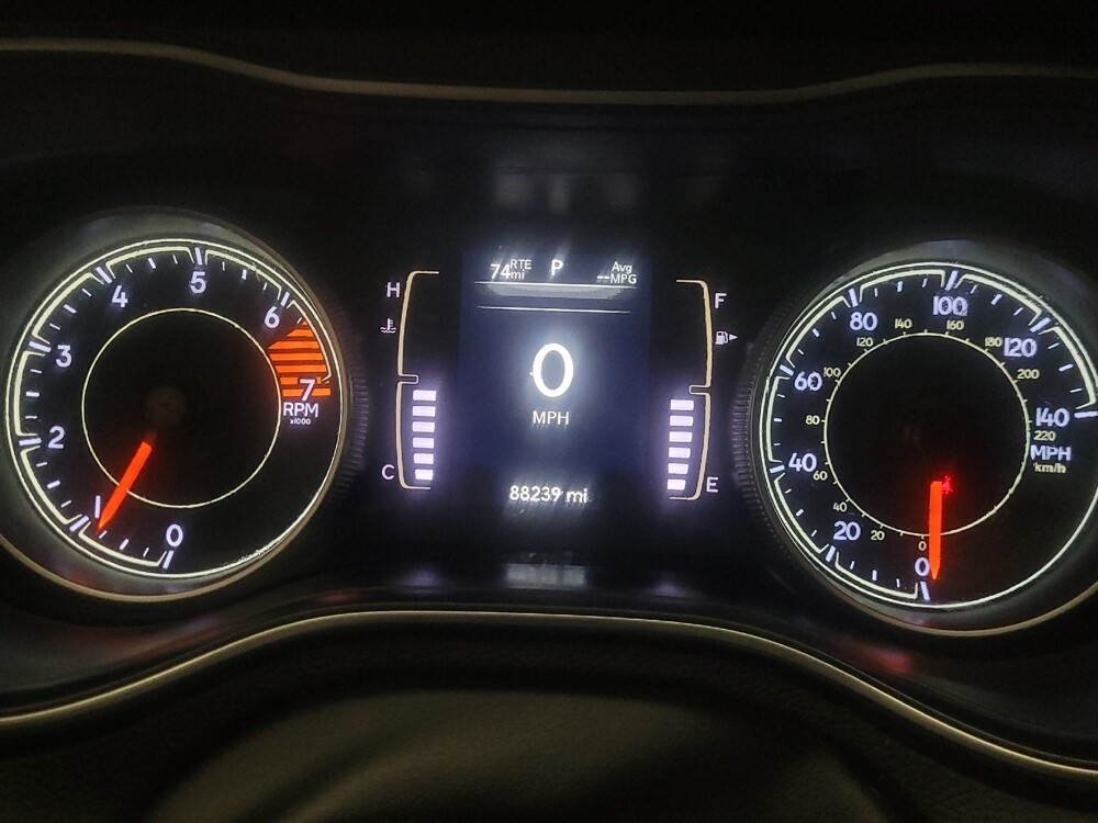 2019 Jeep Cherokee in Phoenix, AZ 85022 - 18133620 23