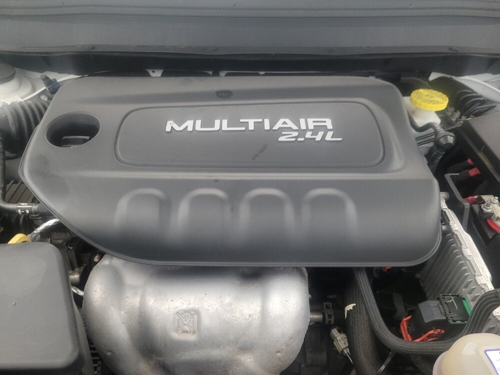 2019 Jeep Cherokee in Phoenix, AZ 85022 - 18133620 30