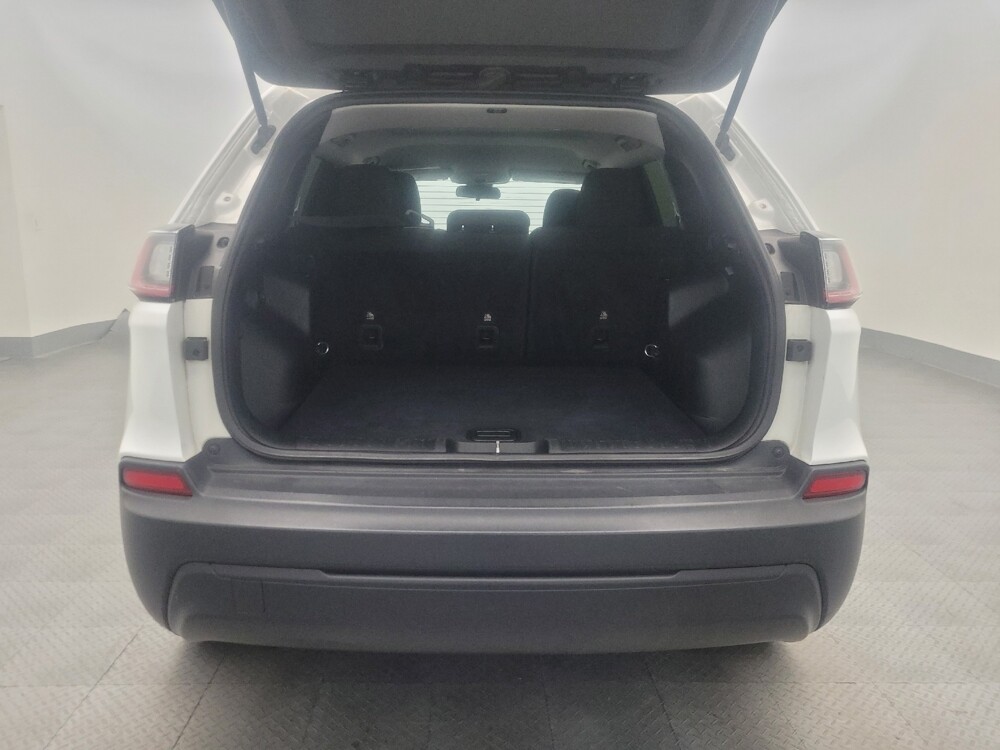 2019 Jeep Cherokee in Phoenix, AZ 85022 - 18133620 29