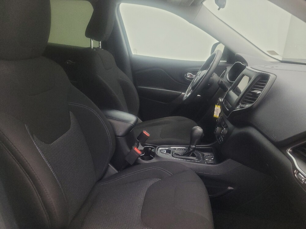 2019 Jeep Cherokee in Phoenix, AZ 85022 - 18133620 21