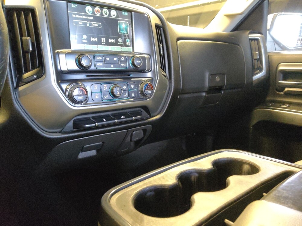 2018 Chevrolet Silverado 1500 in Glendale, AZ 85301 - 18133621 26