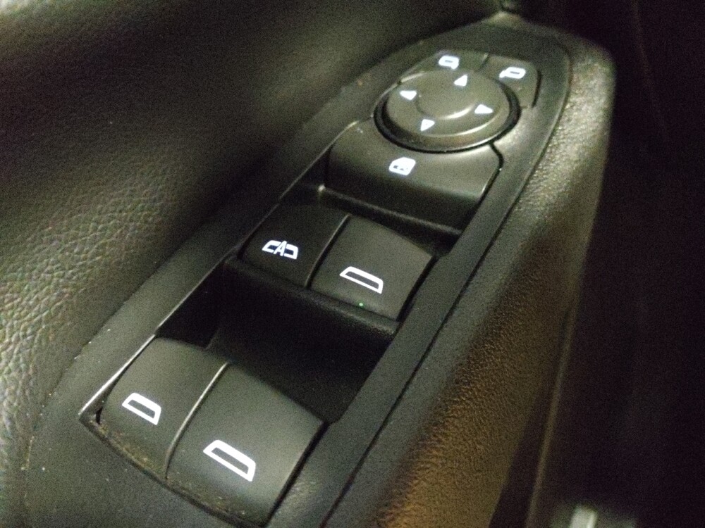 2019 Chevrolet Equinox in Phoenix, AZ 85015 - 18133622 27