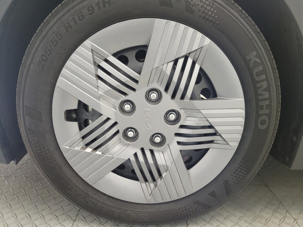 2025 Kia K4 in Tucson, AZ 85705 - 18133626 31