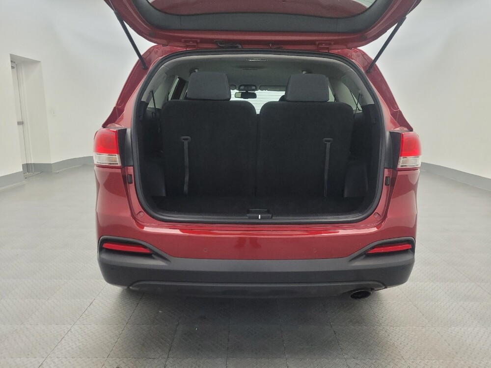 2018 Kia Sorento in Mesa, AZ 85210 - 18133629 29