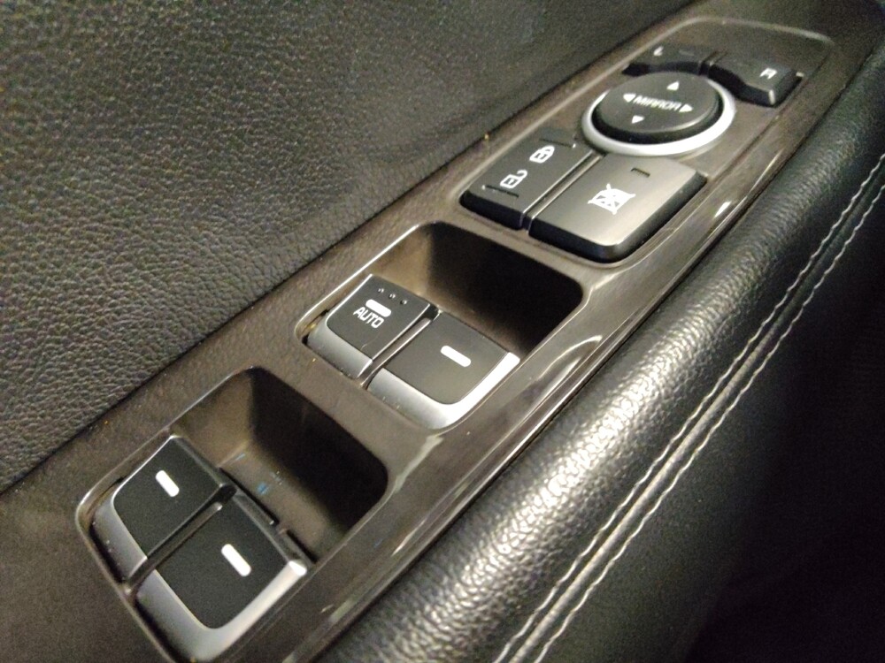 2018 Kia Sorento in Mesa, AZ 85210 - 18133629 27