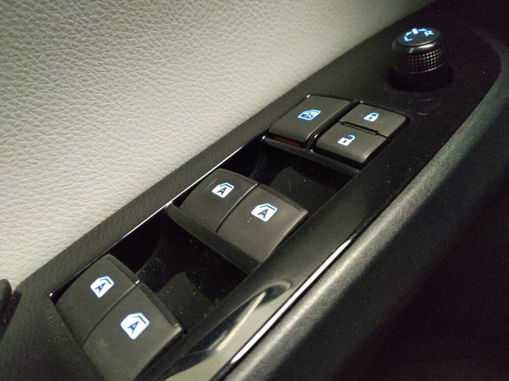 2017 Toyota Prius Prime in Mesa, AZ 85210 - 18133632 27