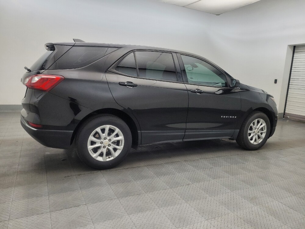 2018 Chevrolet Equinox in Mesa, AZ 85210 - 18133635 10