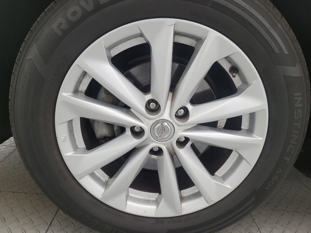 2018 Nissan Rogue Sport in Mesa, AZ 85210 - 18133638 31