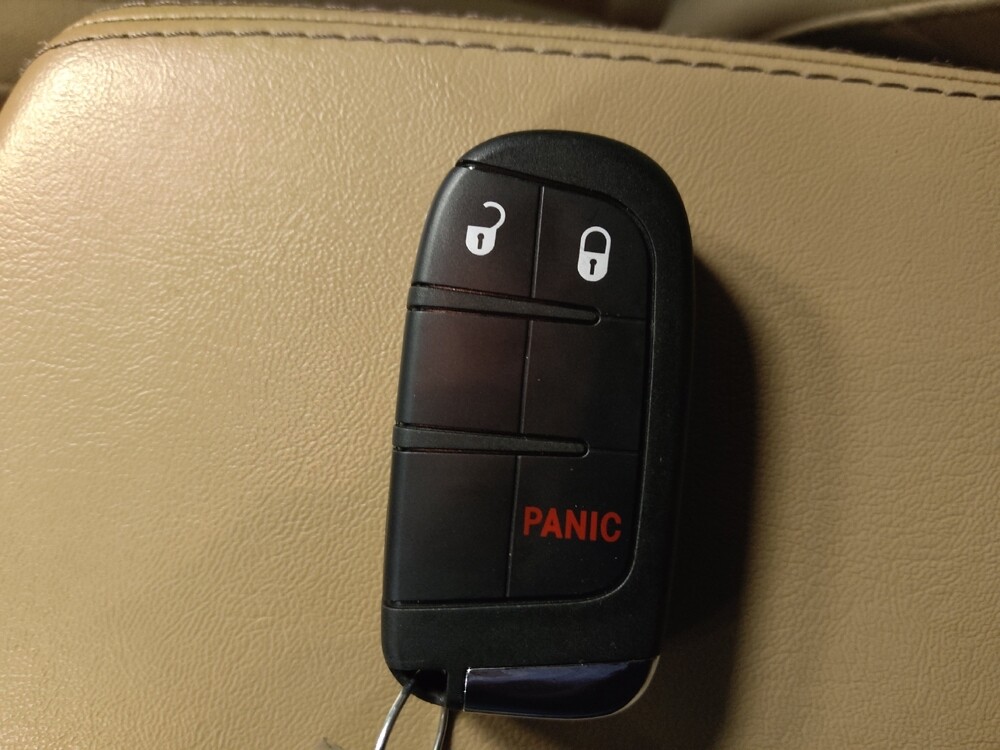 2018 Jeep Compass in Baton Rouge, LA 70816 - 18133639 32