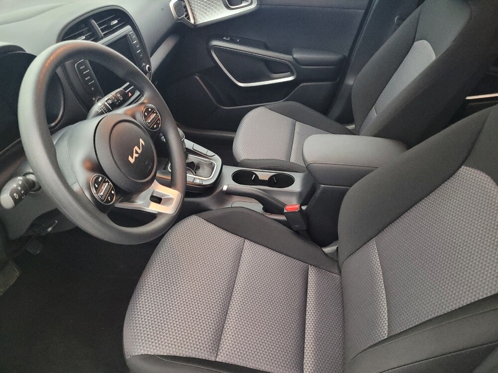 2025 Kia Soul in Macon, GA 31210 - 18133661 17