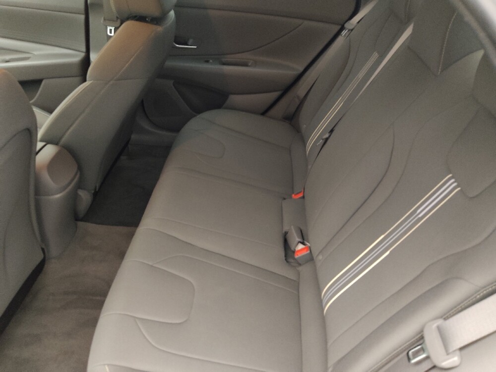 2023 Hyundai Elantra in Lakeland, FL 33815 - 18133664 18