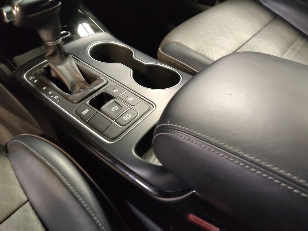 2019 Kia Sorento in Metairie, LA 70006 - 18133668 26