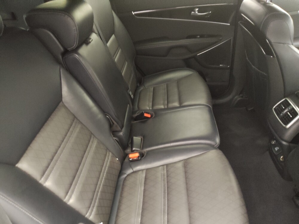 2019 Kia Sorento in Metairie, LA 70006 - 18133668 19