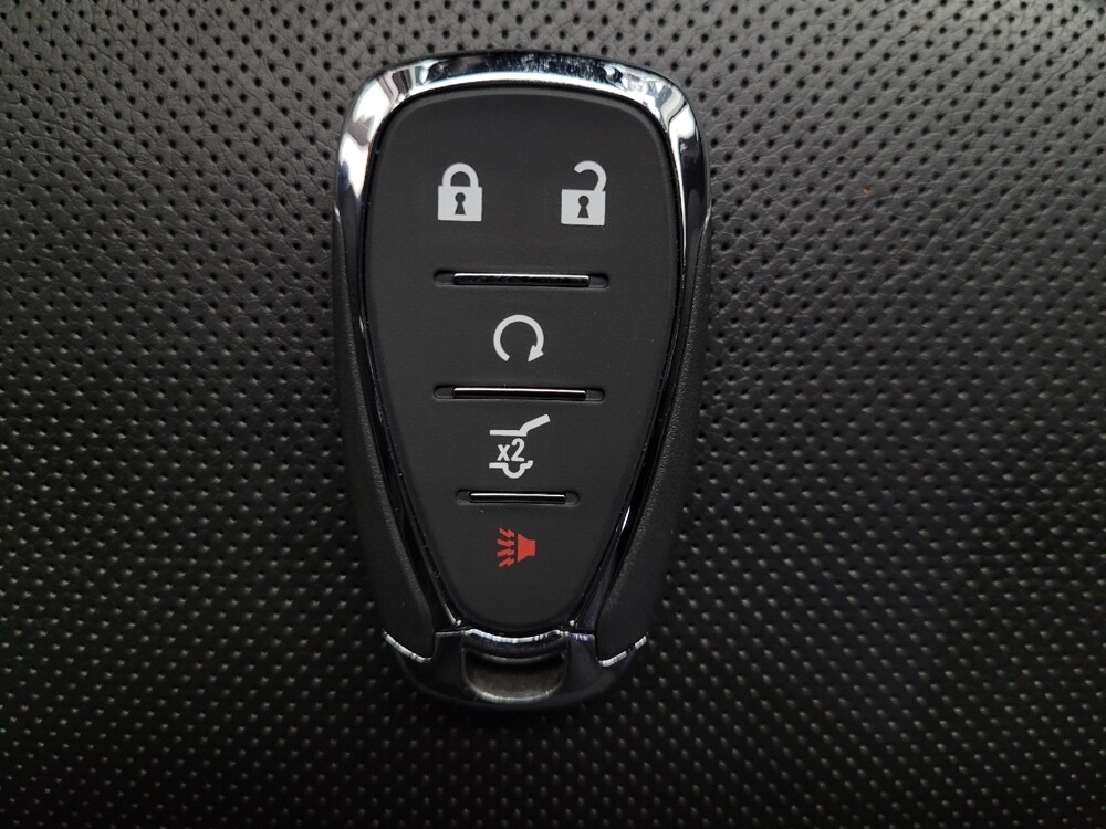 2018 Chevrolet Equinox in Las Vegas, NV 89102 - 18133671 32