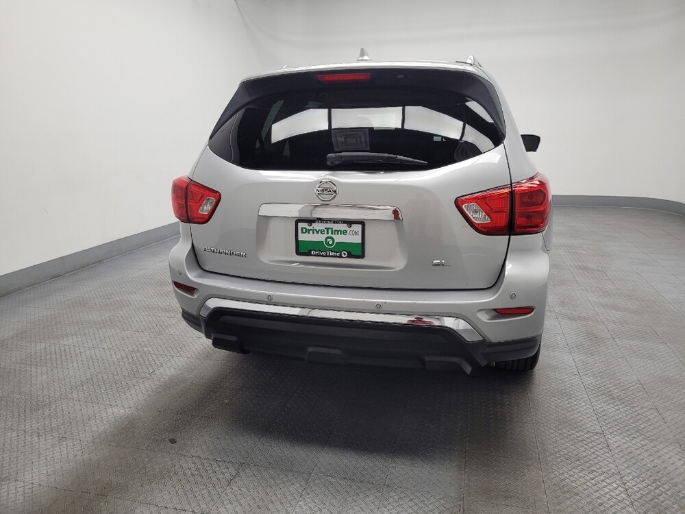 2019 Nissan Pathfinder in Las Vegas, NV 89104 - 18133674 7