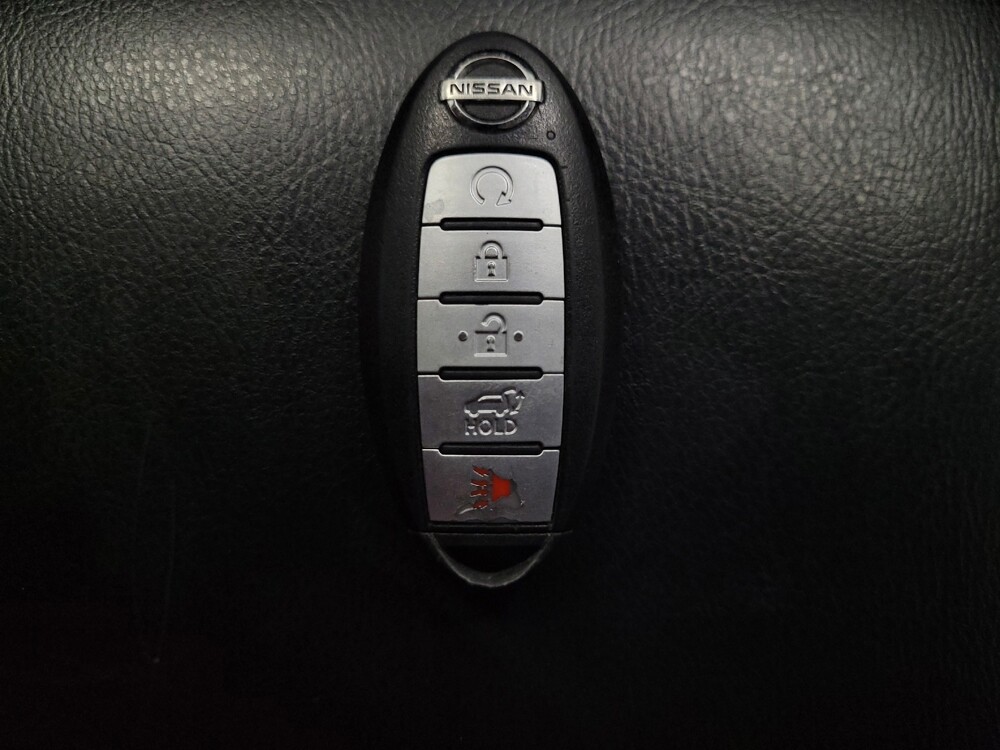 2019 Nissan Pathfinder in Las Vegas, NV 89104 - 18133674 32