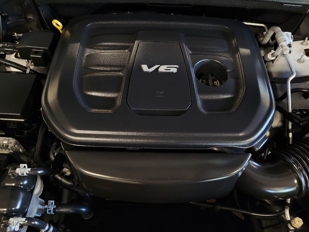 2019 Jeep Grand Cherokee in Hialeah, FL 33014 - 18133689 30