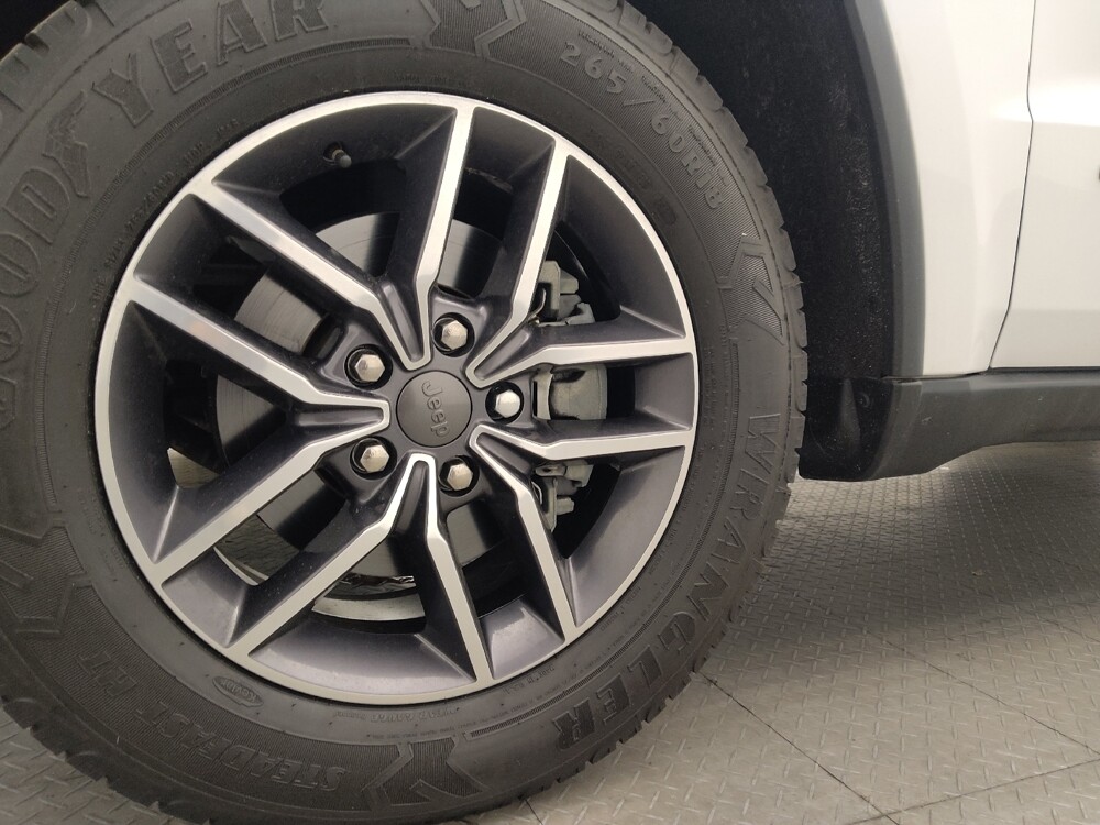 2019 Jeep Grand Cherokee in Hialeah, FL 33014 - 18133689 31