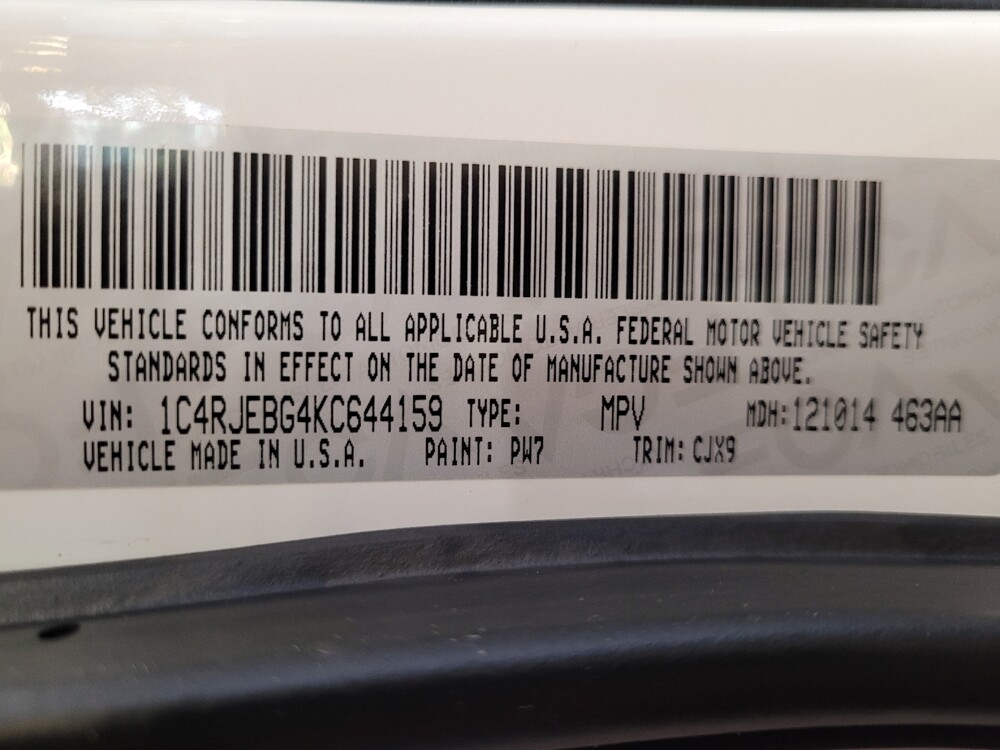 2019 Jeep Grand Cherokee in Hialeah, FL 33014 - 18133689 33