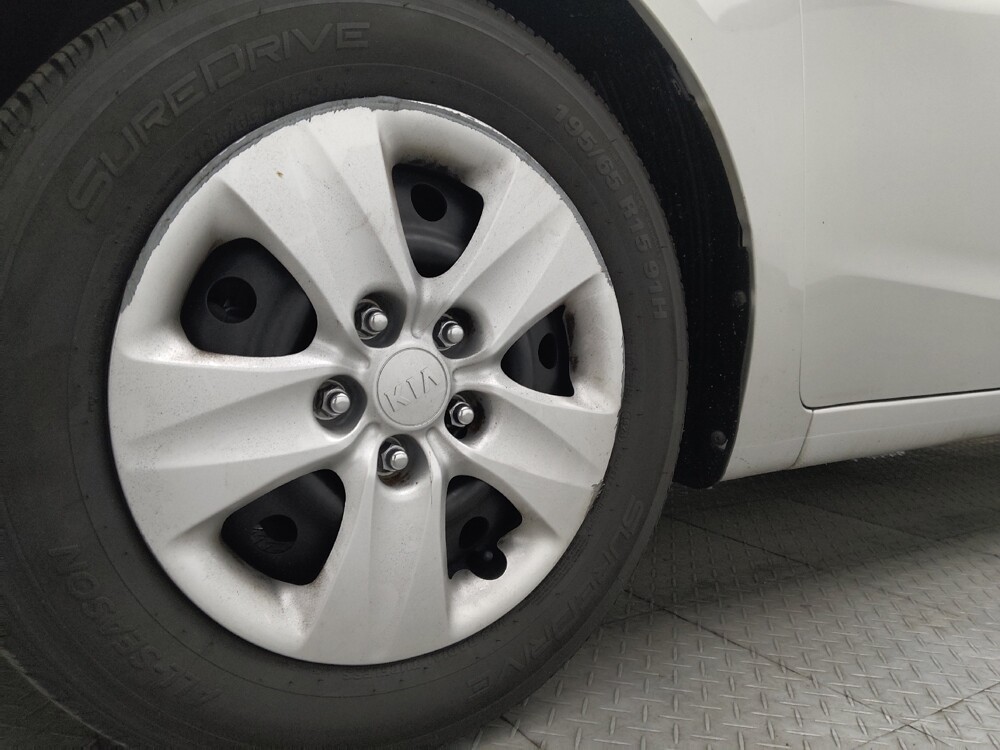 2017 Kia Forte in Jacksonville, FL 32210 - 18133694 31